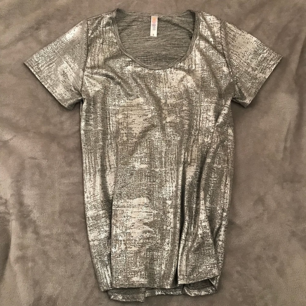 LuLaRoe Vintage Elegant Classic Tee 💖✨